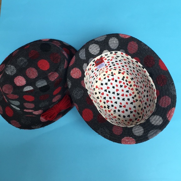 Two children’s hats - Picture 2 of 2